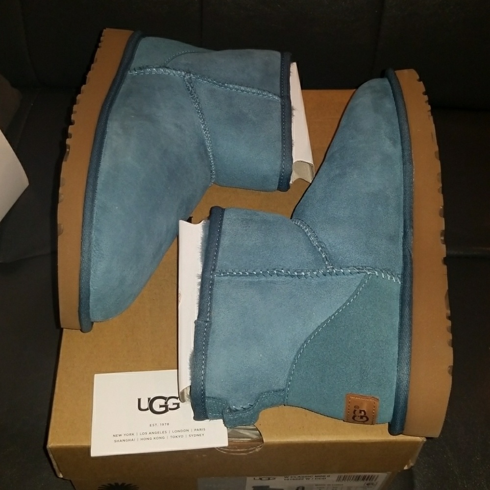 Ugg boots nwt - Picture 5 of 8